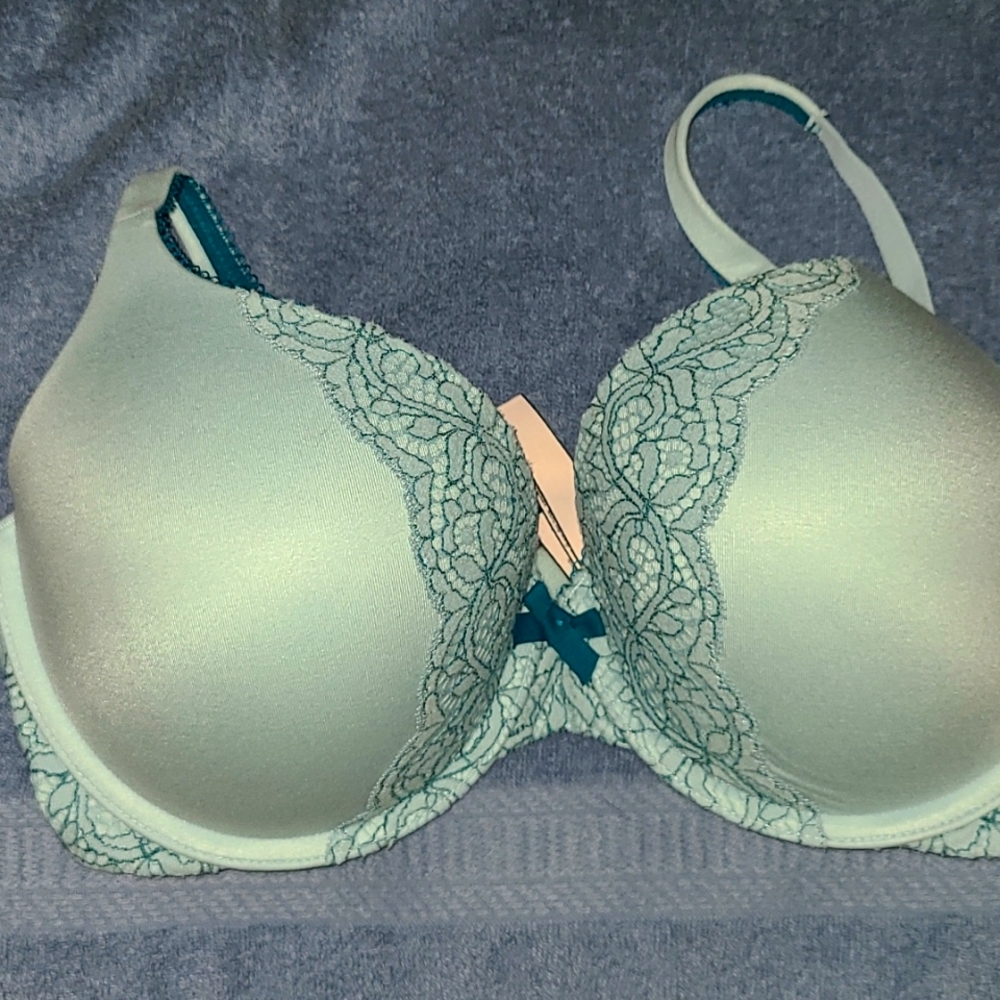 VS body by Victoria bra